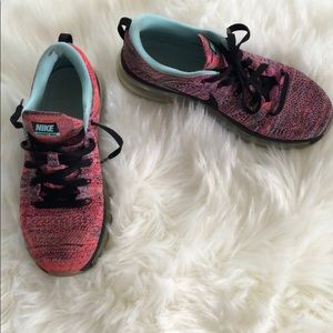 Women’s Nike FlyKnit Max Size 8.